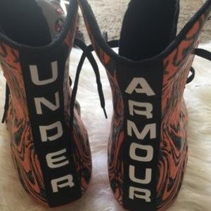 Mens Under Armour Cleats --WORN ONCE